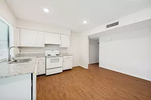 4708 Woodfield Dr, Arlington, TX 76016 - Photo 8