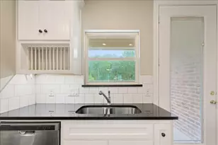 3525 N 24th St, Waco, TX 76708 - Photo 10