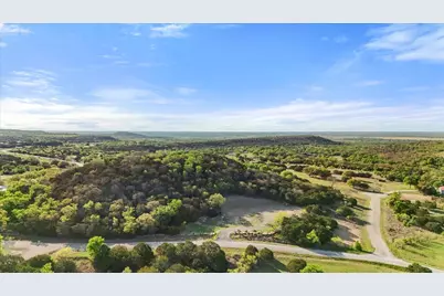 215 Shady Oaks Drive, Mineral Wells, TX 76067 - Photo 6