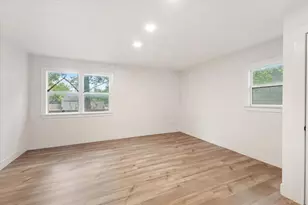 725 S Walnut St, Sherman, TX 75090 - Photo 10