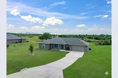 129 Springwood Ranch Loop, Springtown, TX 76082 - Photo 1