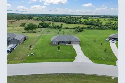 129 Springwood Ranch Loop, Springtown, TX 76082 - Photo 4