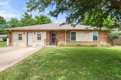 4303 Cypress Springs Court, Arlington, TX 76001 - Photo 2