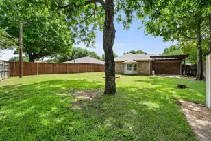 4303 Cypress Springs Ct, Arlington, TX 76001 - Photo 32