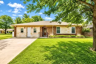 4303 Cypress Springs Ct, Arlington, TX 76001 - Photo 1