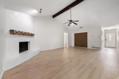 4303 Cypress Springs Court, Arlington, TX 76001 - Photo 10