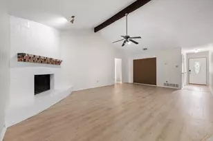 4303 Cypress Springs Ct, Arlington, TX 76001 - Photo 10