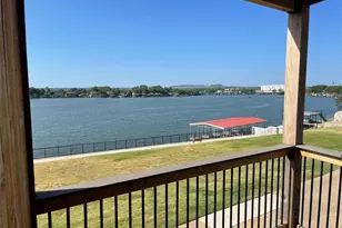 105 W Doyle St, Granbury, TX 76048 - Photo 6