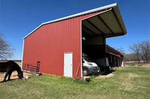 986 Co Rd 1785, Sunset, TX 76270 - Photo 16
