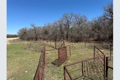 986 County Road 1785, Sunset, TX 76270 - Photo 22