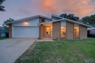 4036 7 Gables St, Fort Worth, TX 76133 - Photo 2