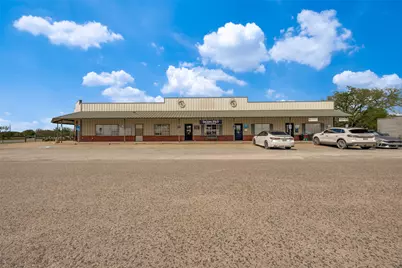 109 E Gene Autry Drive, Tioga, TX 76271 - Photo 2