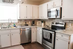 1102 Zahara St, Bowie, TX 76230 - Photo 16