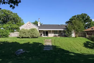 1102 Zahara Street, Bowie, TX 76230 - Photo 6