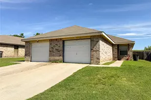 1904 San Rafael St, Fort Worth, TX 76134 - Photo 4