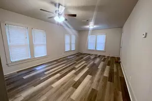 806 N Gaines St, Ennis, TX 75119 - Photo 4