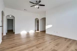 317 Meadow View Ln, Anna, TX 75409 - Photo 6