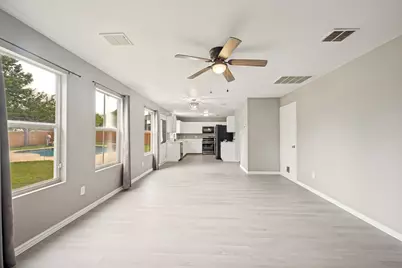920 Kendall Drive, Arlington, TX 76001 - Photo 6