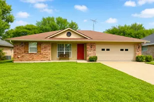 115 Trinity St, Hillsboro, TX 76645 - Photo 1