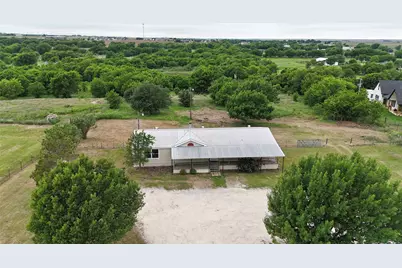 9721 Limestone Court, Joshua, TX 76058 - Photo 4