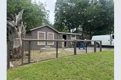 2806 NW Loraine Street, Fort Worth, TX 76106 - Photo 2