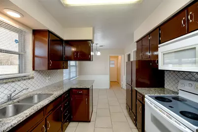 1605 Arrowhead, Pantego, TX 76013 - Photo 12