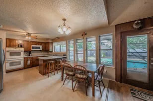 500 Emerson Dr, Euless, TX 76039 - Photo 4