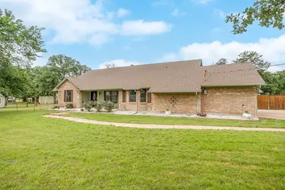 3412 E Renfro Street, Burleson, TX 76028 - Photo 2