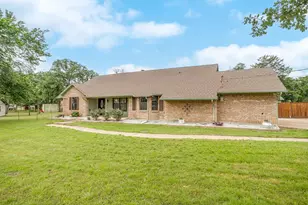 3412 E Renfro St, Burleson, TX 76028 - Photo 2