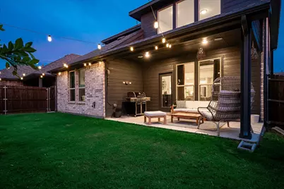 113 Camelia Street, Garland, TX 75043 - Photo 2