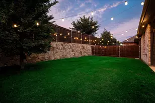 113 Camelia St, Garland, TX 75043 - Photo 30