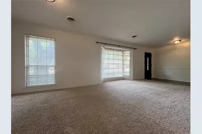 1409 Hillcrest Street, Ennis, TX 75119 - Photo 4