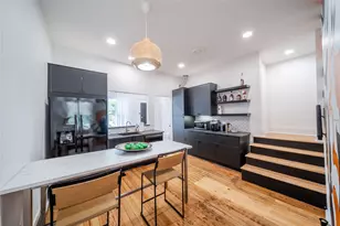 729 N Bishop Ave, Dallas, TX 75208 - Photo 8