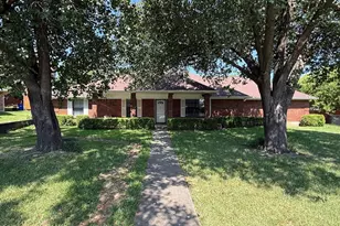 314 Trollinger St, Whitesboro, TX 76273 - Photo 1