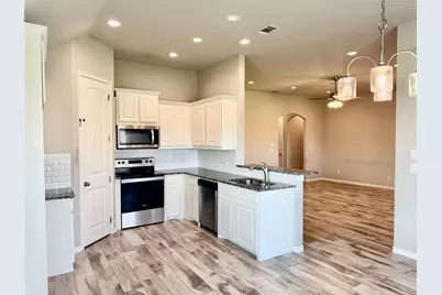 3325 Arrow Creek Drive, Granbury, TX 76049 - Photo 8