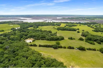 6111 County Road 2610, Bonham, TX 75418 - Photo 32