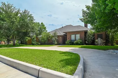 209 Plantation Drive, Coppell, TX 75019 - Photo 2