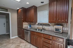 209 Plantation Dr, Coppell, TX 75019 - Photo 12