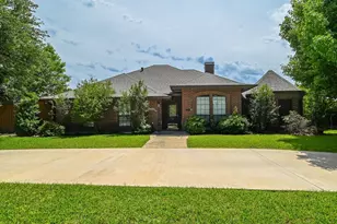209 Plantation Dr, Coppell, TX 75019 - Photo 1
