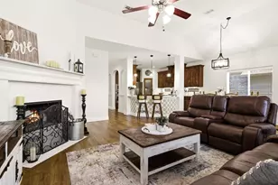 2409 Ranchview Dr, Little Elm, TX 75068 - Photo 10