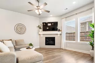 356 Greenbriar Rd, Little Elm, TX 75068 - Photo 10