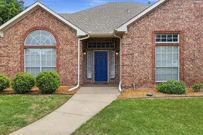 1146 Oakhurst Street, Denton, TX 76210 - Photo 2