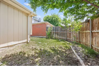 2140 Falcon Ridge Drive, Carrollton, TX 75010 - Photo 14
