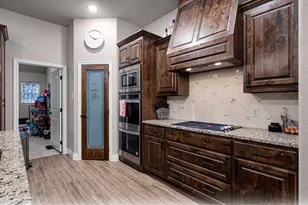 1024 Knoxmiller Ct, Weatherford, TX 76088 - Photo 10