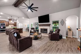 1024 Knoxmiller Ct, Weatherford, TX 76088 - Photo 6