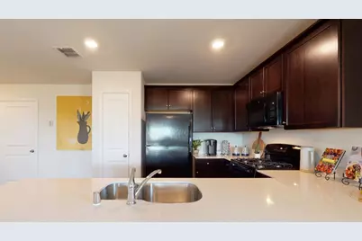 904 Wildflower Street, Ennis, TX 75119 - Photo 10