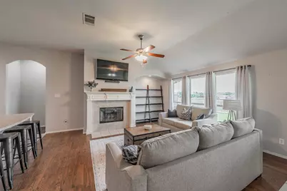 245 Cedar Crest Drive, Justin, TX 76247 - Photo 14