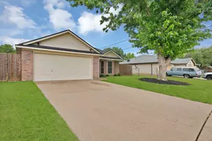 1151 Darren Dr, Burleson, TX 76028 - Photo 2