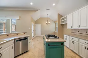 4200 Mesa Dr, Carrollton, TX 75010 - Photo 12