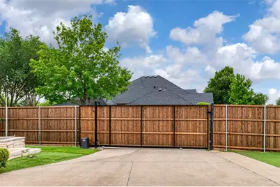 4200 Mesa Drive, Carrollton, TX 75010 - Photo 38